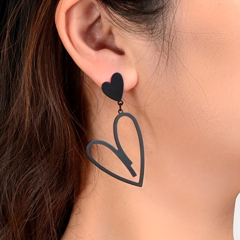 Vintage Gothic Heart Alloy Earrings Stainless Steel Ear Needle